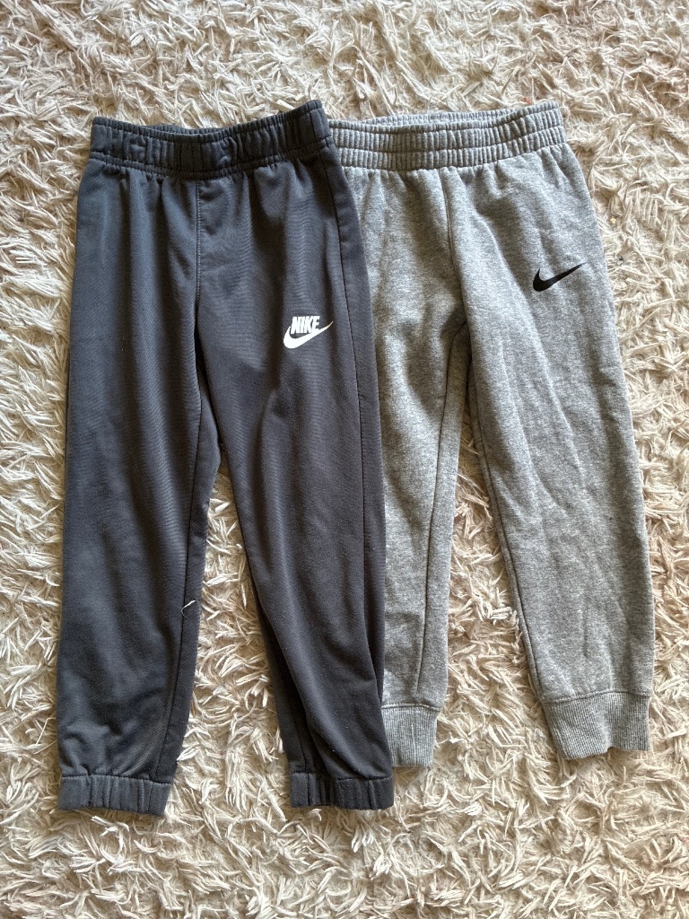 Boys Nike Gray Joggers Sweatpants Size 5